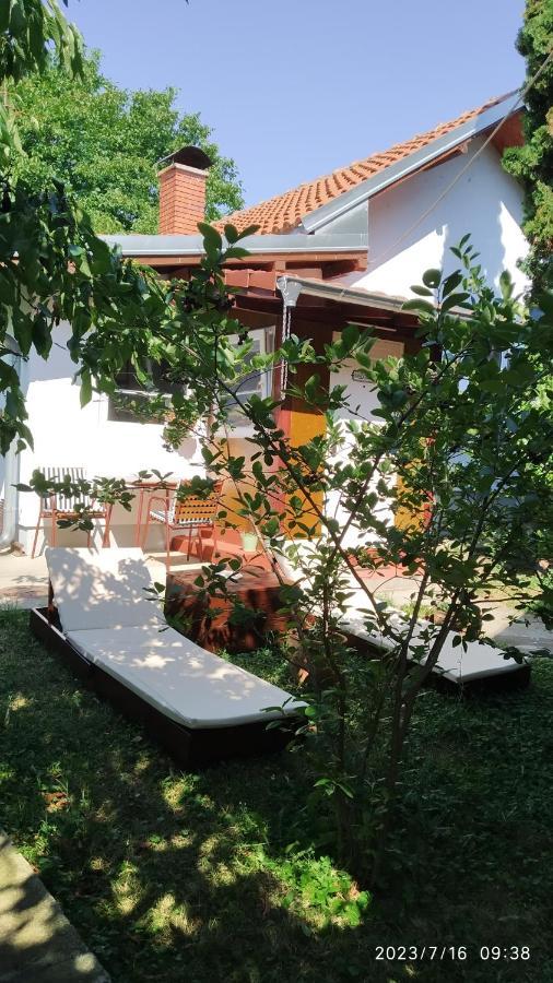 Apartman Stara Tresnja Кладово Экстерьер фото